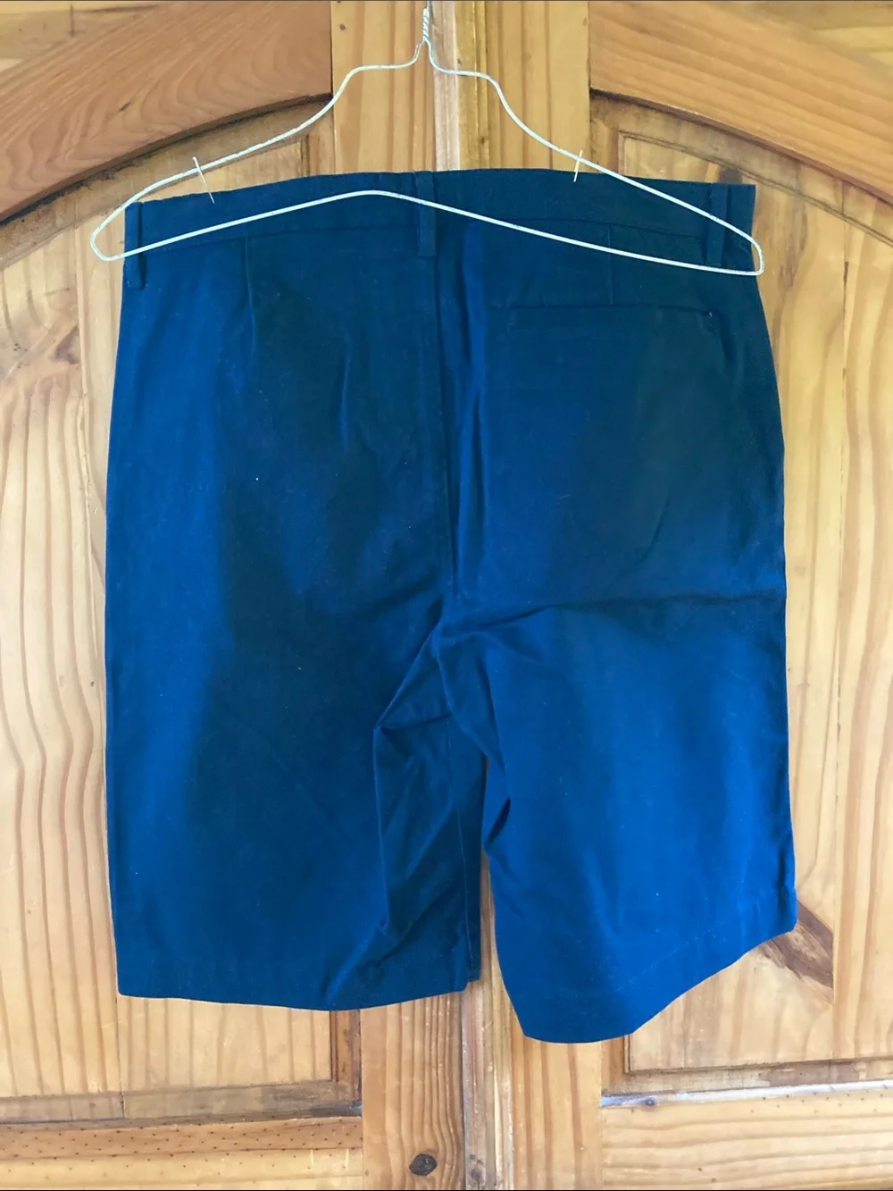 Boys Old Navy blue long chino shorts size 16 Husky - NWT